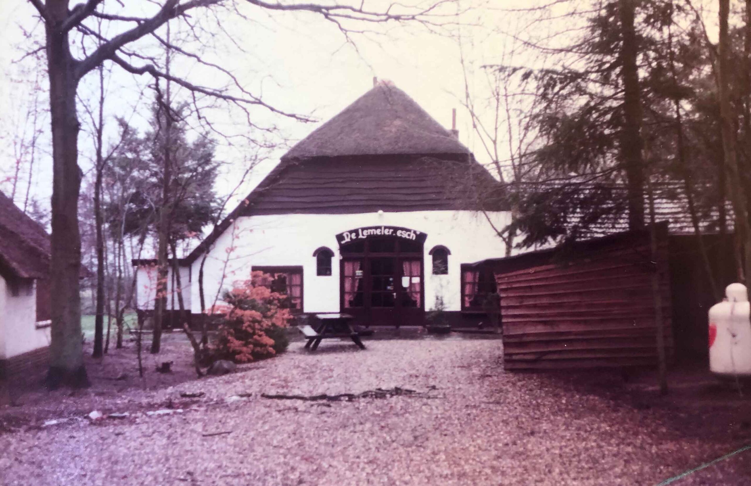 Foto van Lemeler Esch vroeger het Boscafé in 1982