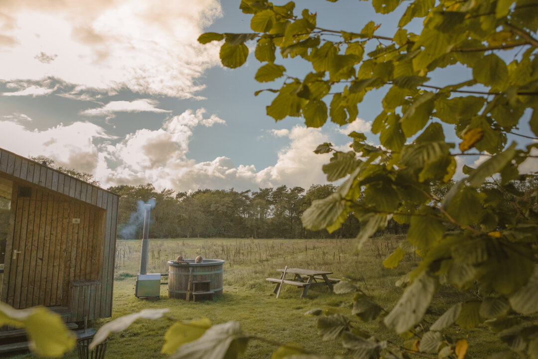 Trek-In met hottub bij natuurcamping Lemeler Esch