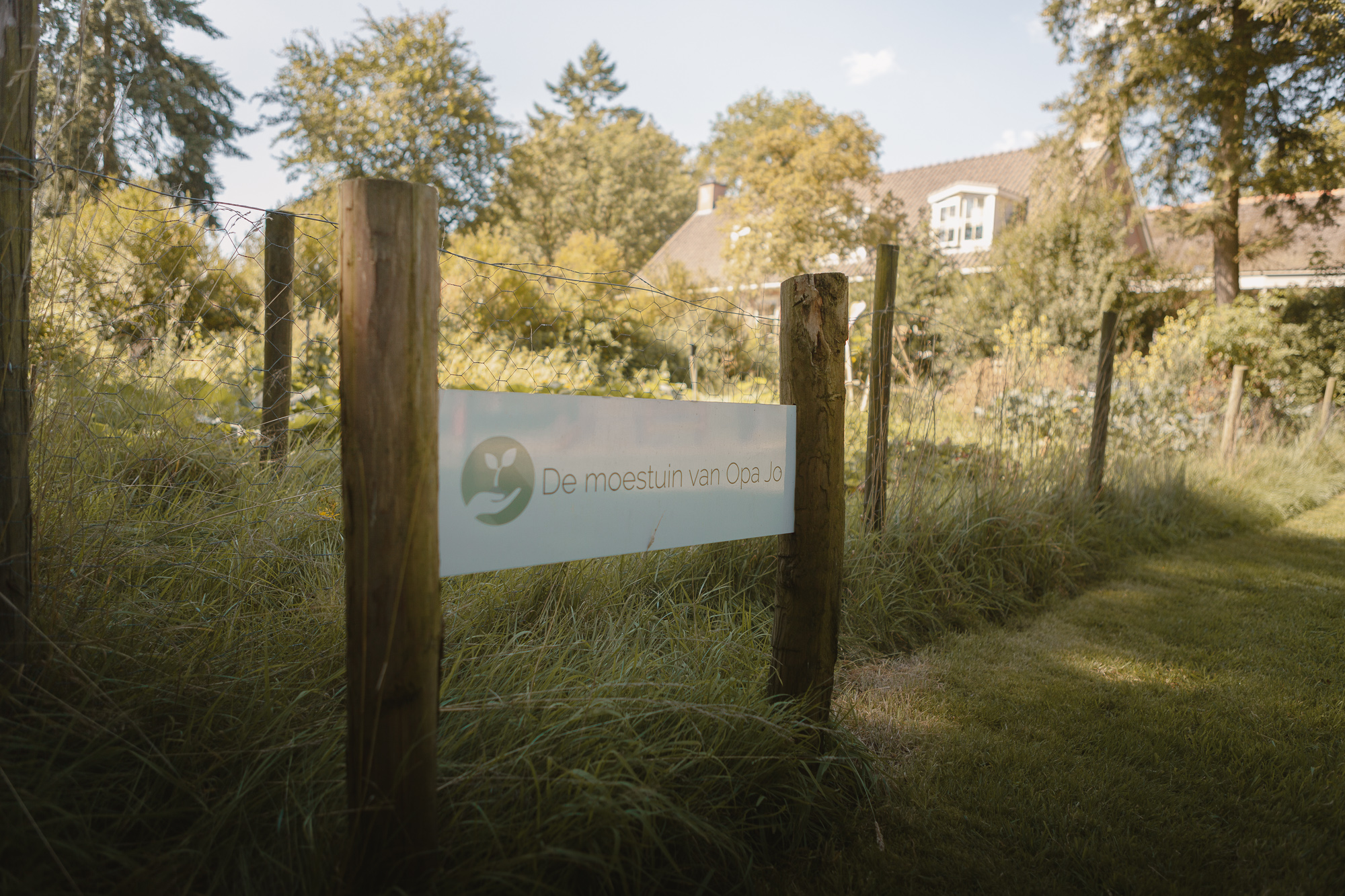 Bordje van de moestuin van Opa Jo van Boscafé Lemeler Esch