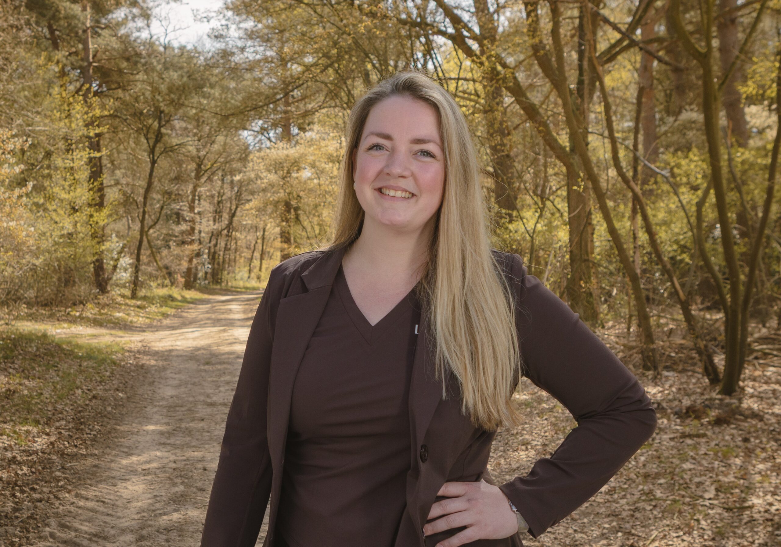 Receptioniste Roos bij natuurcamping Lemeler Esch
