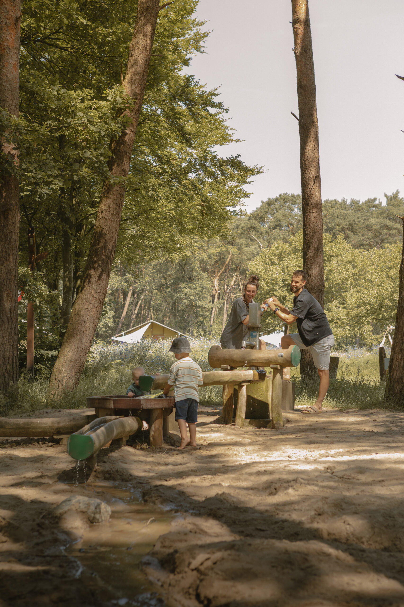 Speelbos bij kindvriendelijke natuurcamping Lemeler Esch